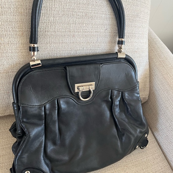 Ferragamo Nero Calf Hobo - Picture 11 of 12